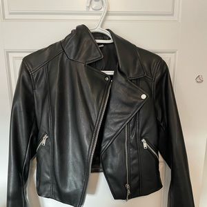 CROPPED LEATHER JACKET